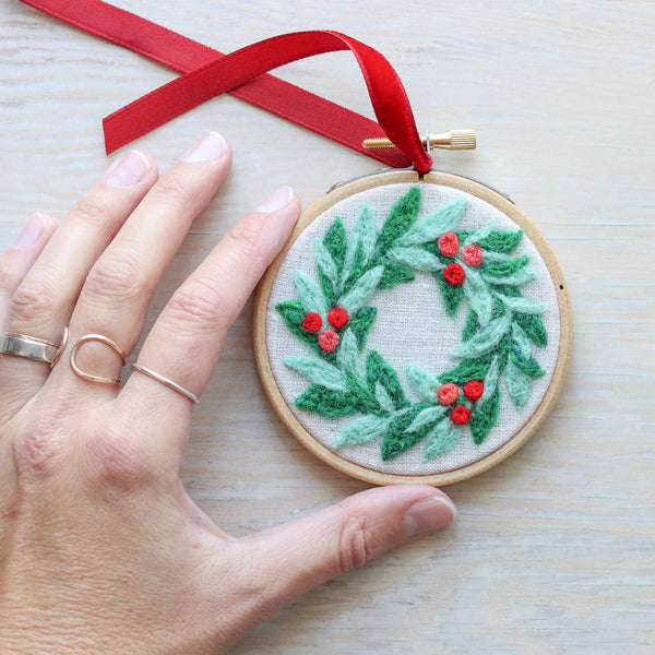 Christmas Wreath Ornament Needle Felting Kit (Beginner)