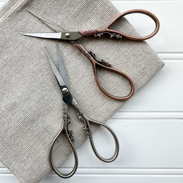 Floral Teardrop Scissors