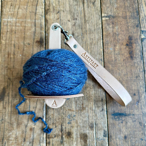 Wristlet Portable Yarn Spinner