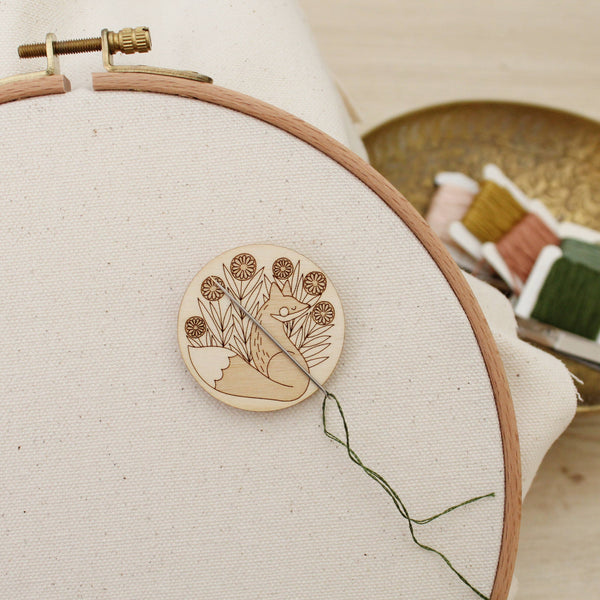 Wood Fox Needle Minder