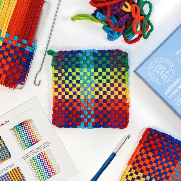 Traditional 7" Potholder Loom + Kit
