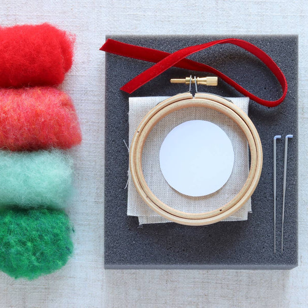 Christmas Wreath Ornament Needle Felting Kit (Beginner)