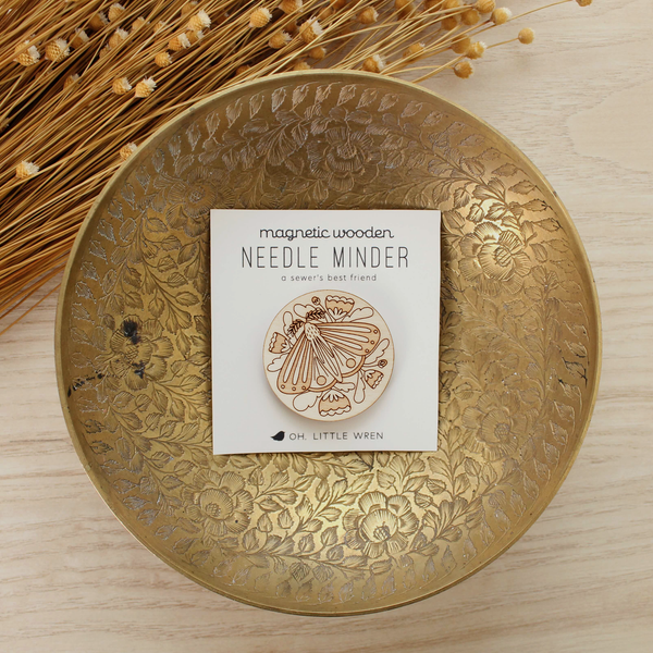 Wood Moth Needle Minder
