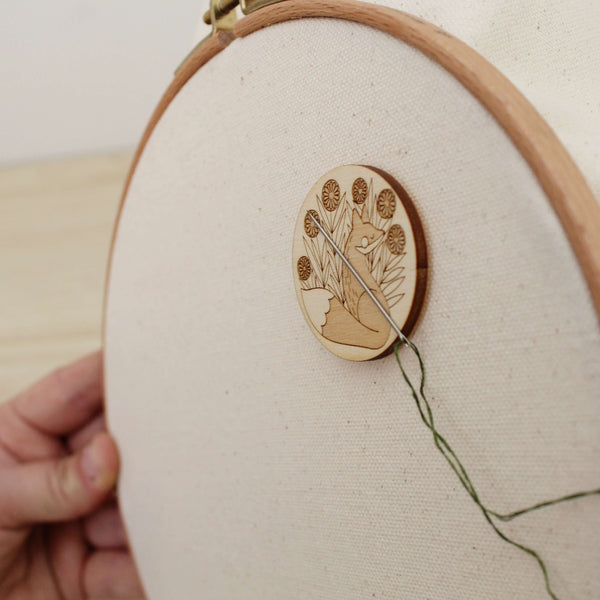 Wood Fox Needle Minder